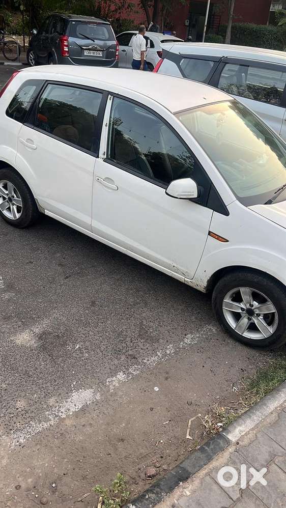 Ford Figo 2010 140000 Km Driven