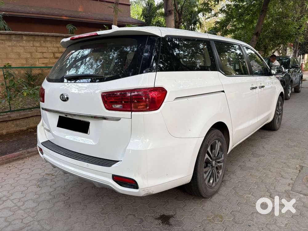 Kia Carnival Premium, 2021, Diesel