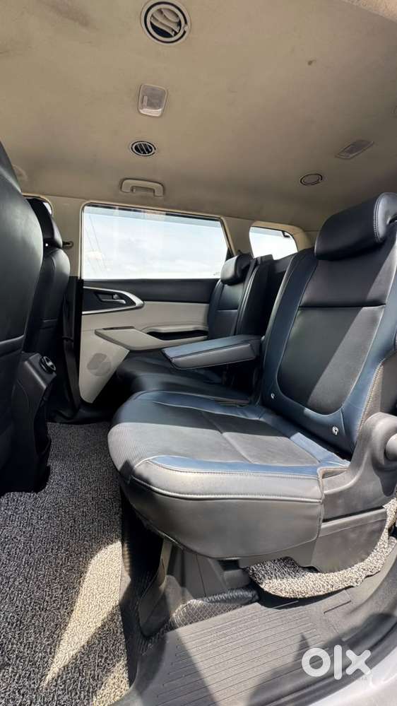 Kia Carens, 2023, Petrol