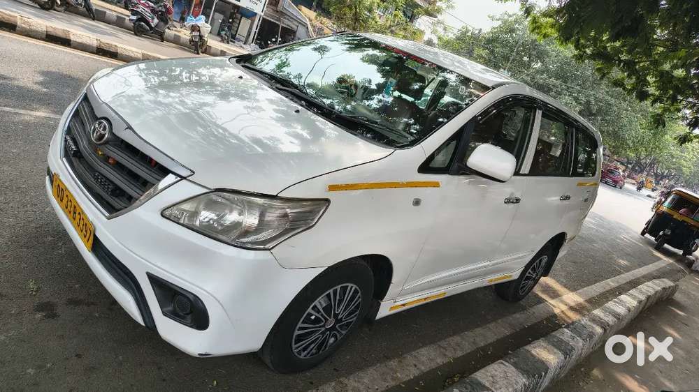 Toyota Innova 2015 Diesel 186000 Km Driven
