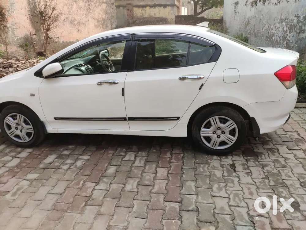 Honda City Hybrid November 2009 R.c. Expire Hai