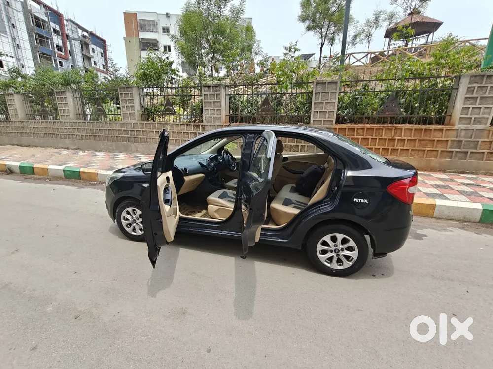 Ford Figo Aspire 2018 Petrol 120000 Km Driven