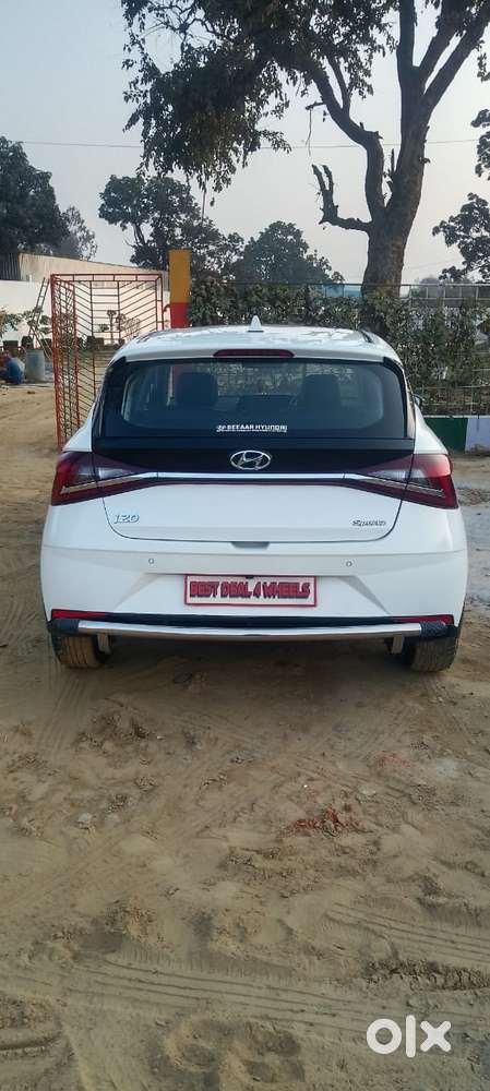 Hyundai I20 Sportz 1.2 Ivt, 2023, Petrol