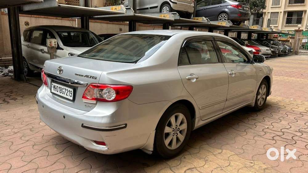 Toyota Corolla Altis 2013 Car