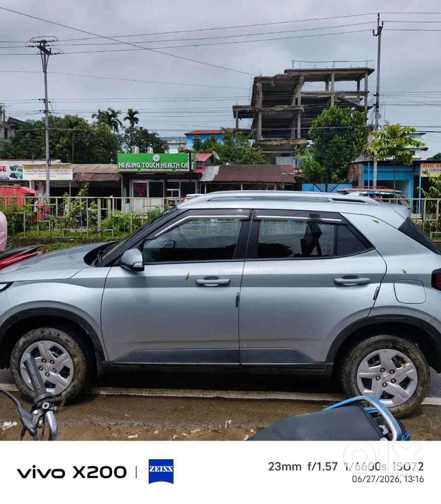 Hyundai Venue Petrol 2023 Milaga 20km Per Litre
