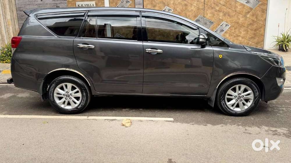 Toyota Innova Crysta 2.4 G Mt, 2016, Diesel