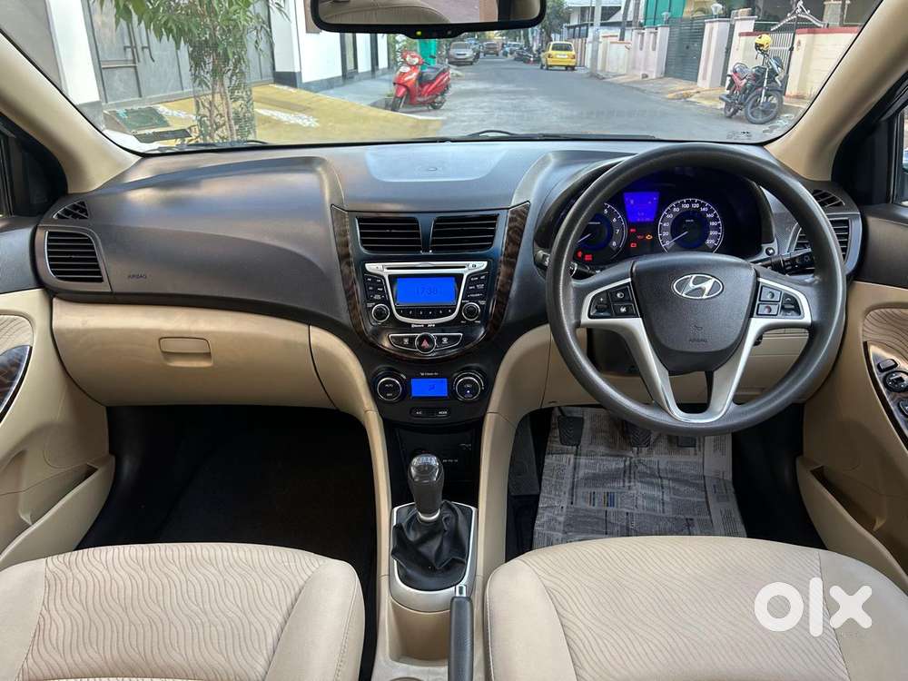 Hyundai Verna Fluidic 1.6 Vtvt Sx, 2011, Petrol