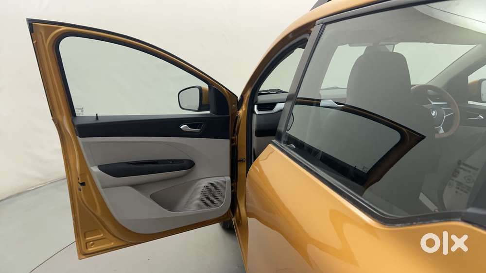 Renault Triber Rxz, 2019, Petrol