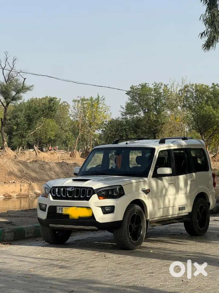 Mahindra Scorpio Classic  S 10    Model  2015