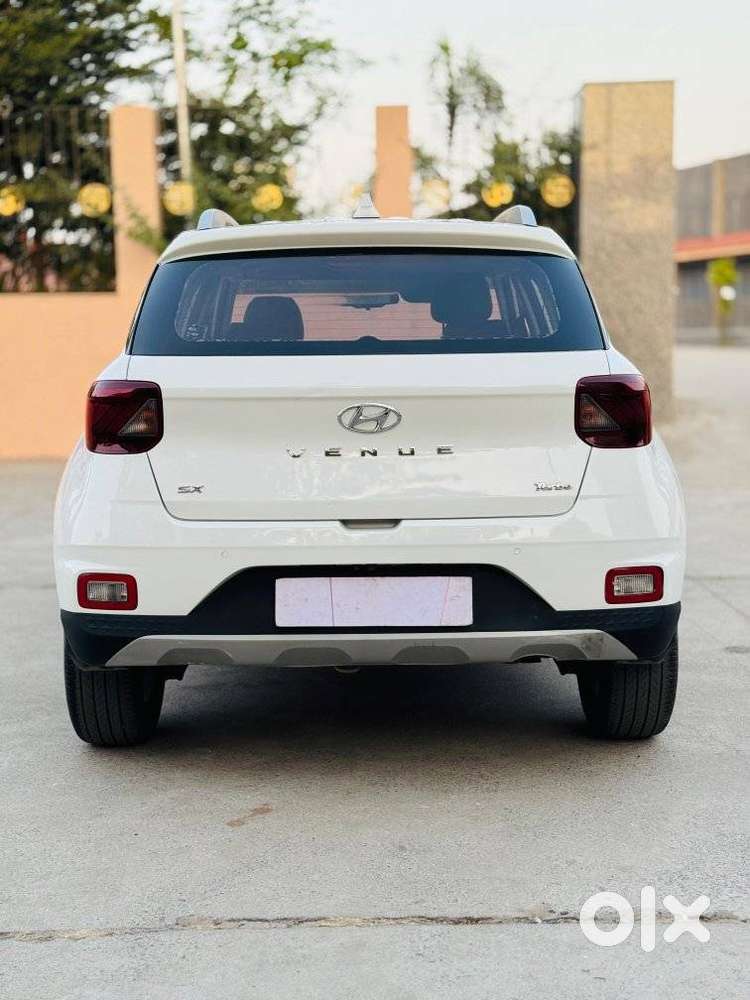 Hyundai Venue 1.0 Sx (o) Turbo Dct, 2020, Petrol