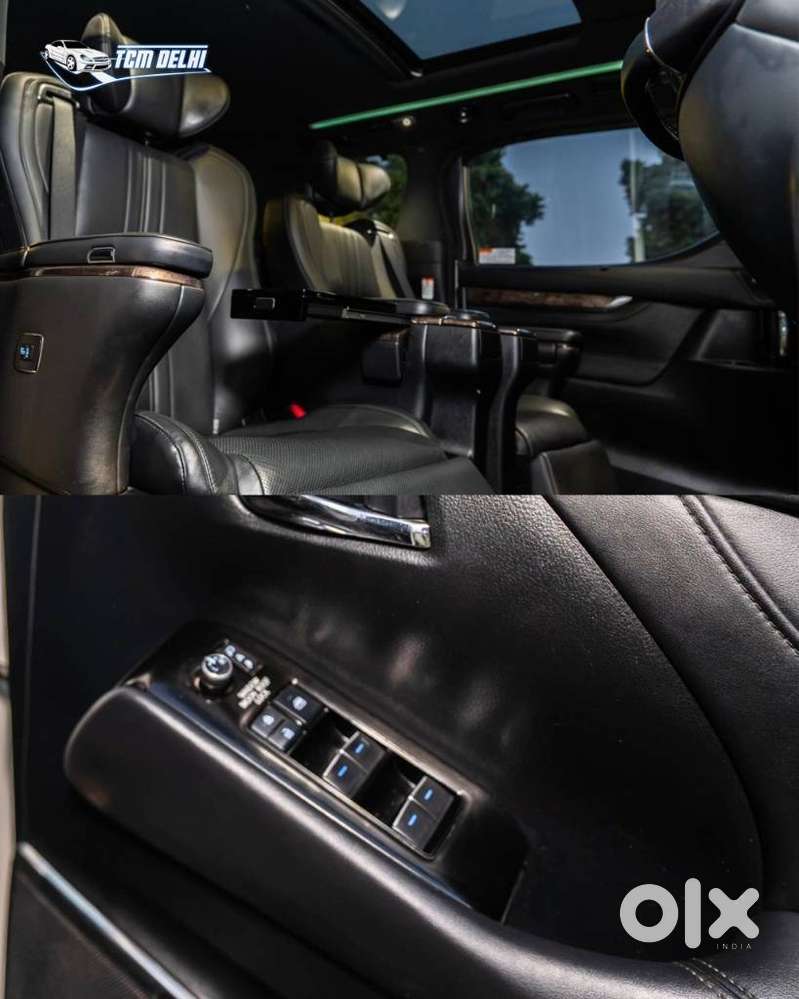 Toyota Vellfire 2.5 Executive Lounge, 2022, Petrol