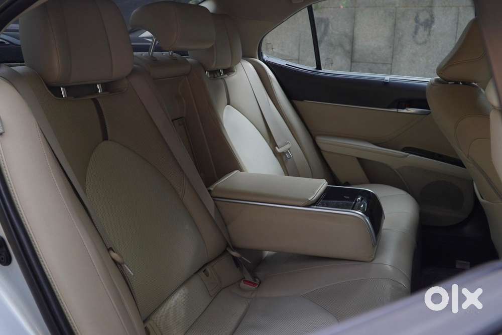 Toyota Camry Hybrid, 2021, Petrol