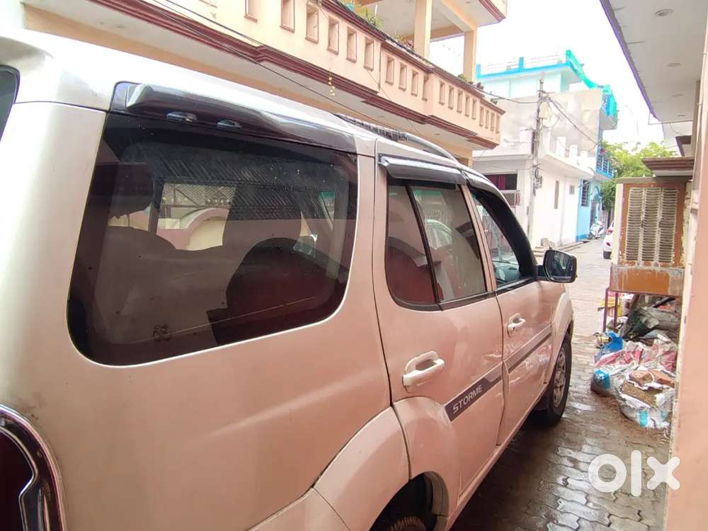 Tata Safari Storme 2016 Diesel Well Maintained