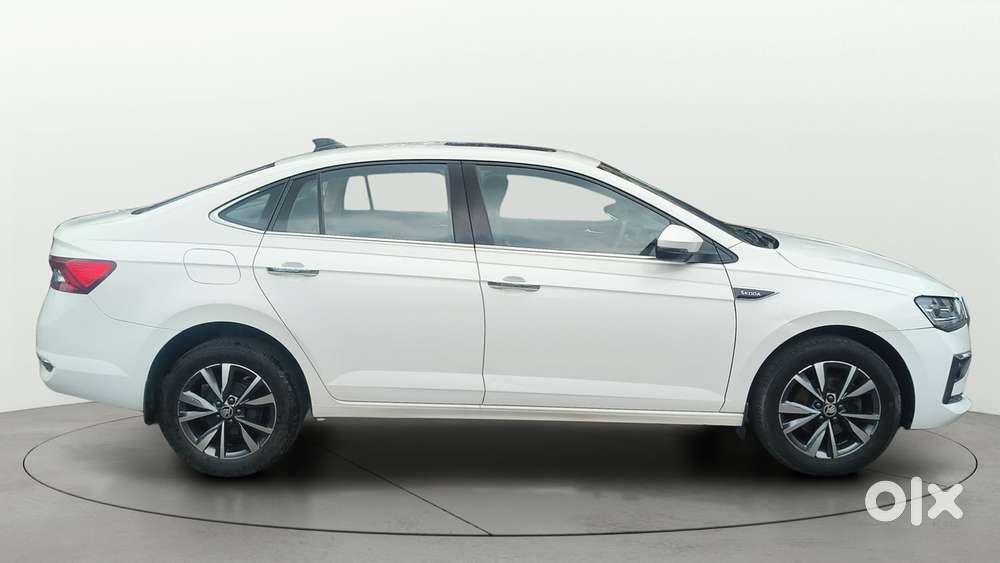 Skoda Slavia Style 1.0l Tsi Mt, 2022, Petrol