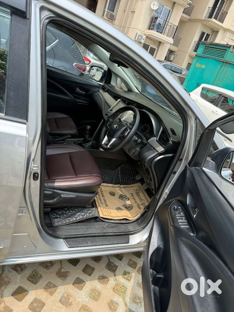 2023 Toyota Innova Crysta