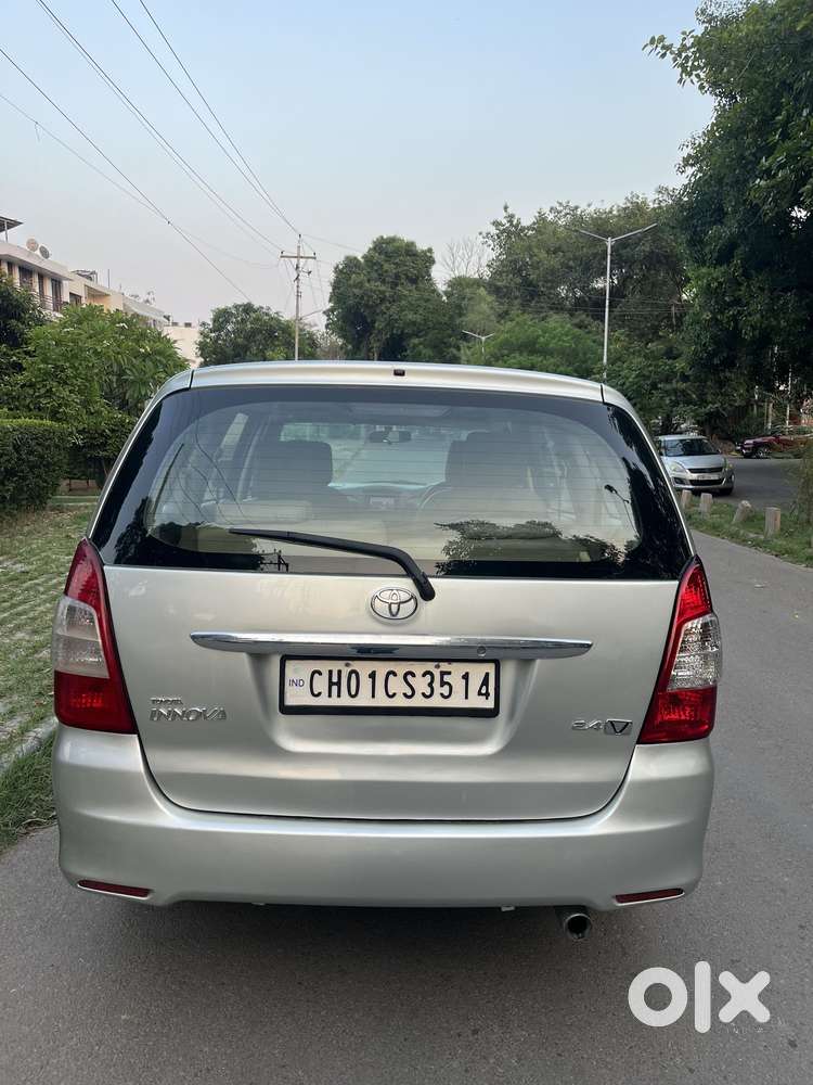 Toyota Innova 2004-2011 2.5 V Diesel 8-seater, 2008, Diesel