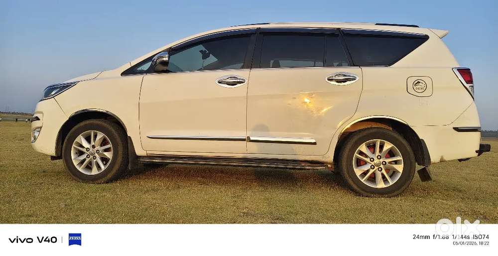 Innova Crysta 2.4 V