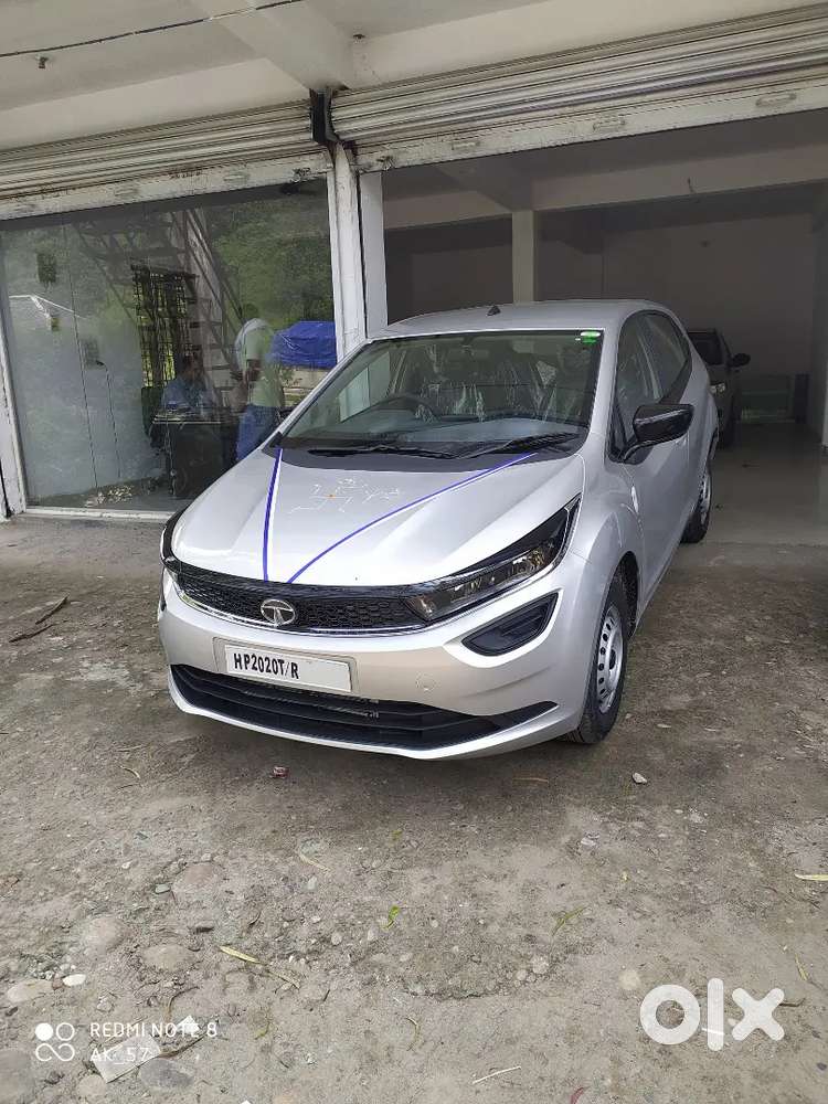 Tata Altroz Xe 2020