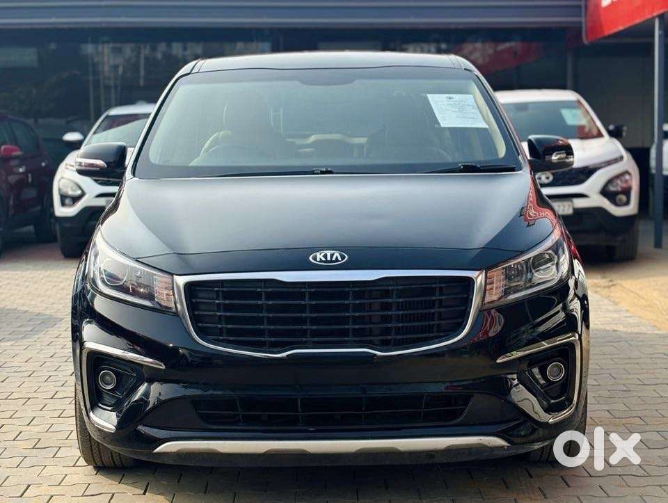 Kia Carnival Premium, 2020, Diesel
