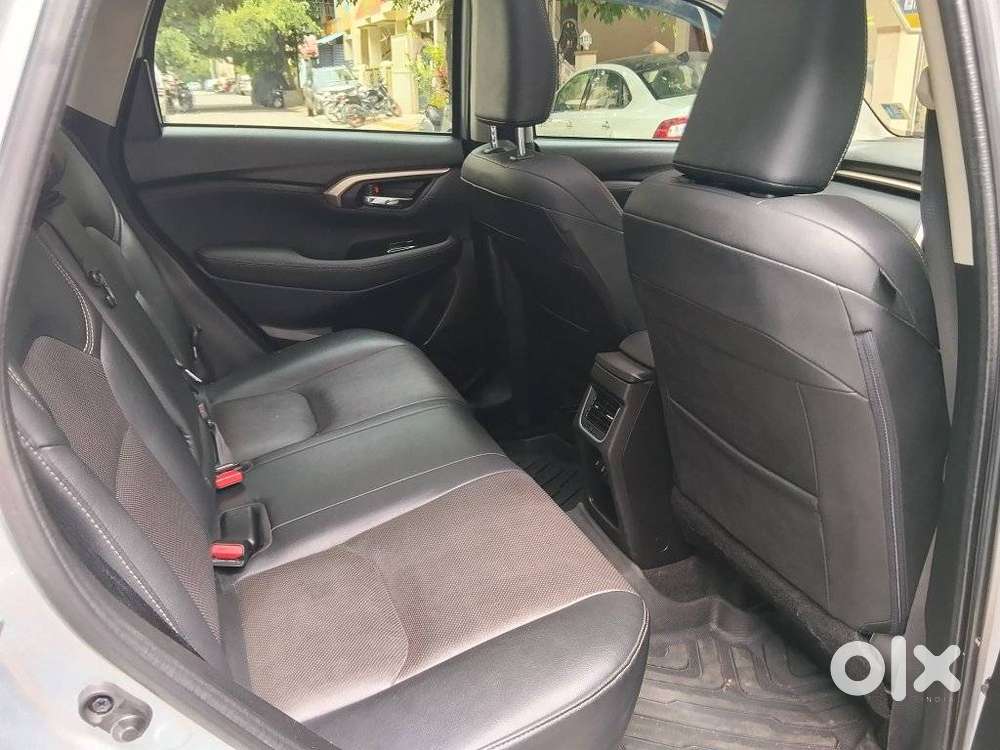 Maruti Suzuki Grand Vitara 1.5 Alpha Plus Dual Tone Intelligent Hybr..