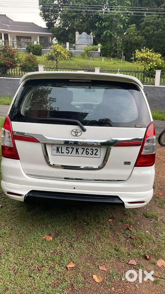 Original Kerala Toyota Innova 2014 Diesel Well Maintained