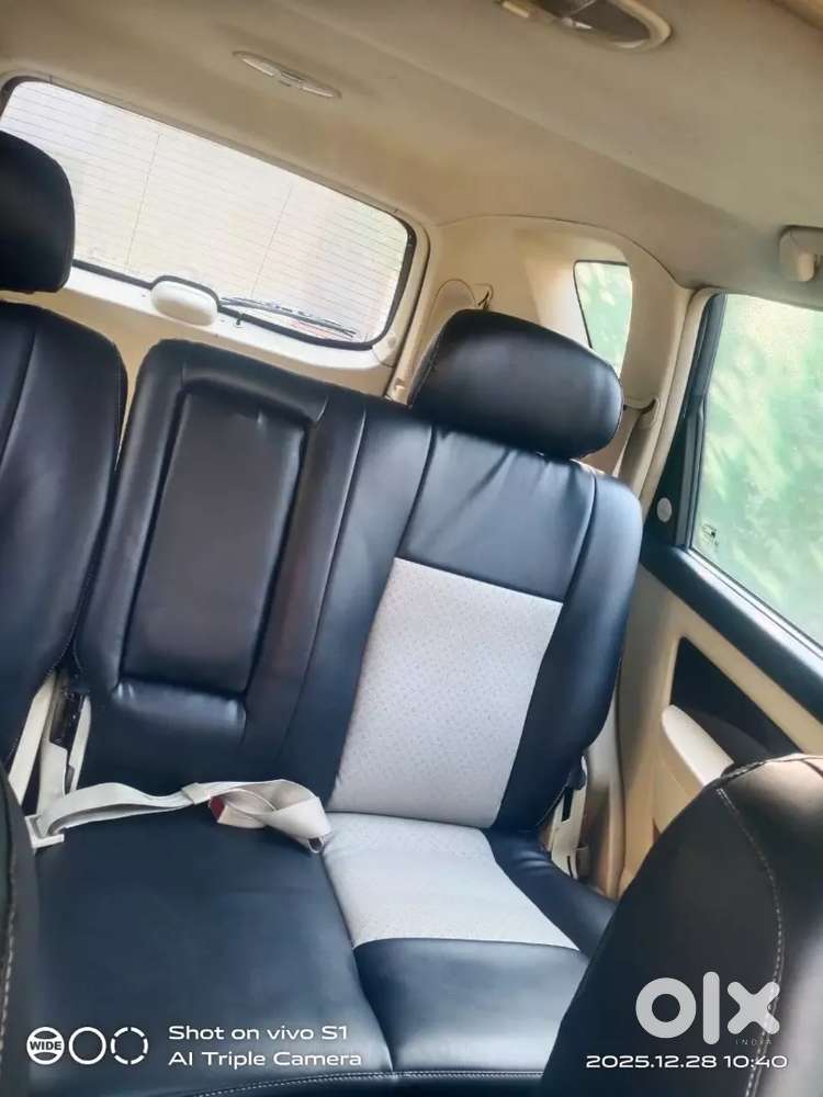 Rexton Top Model With Sunroof All Functions Working Complete Document