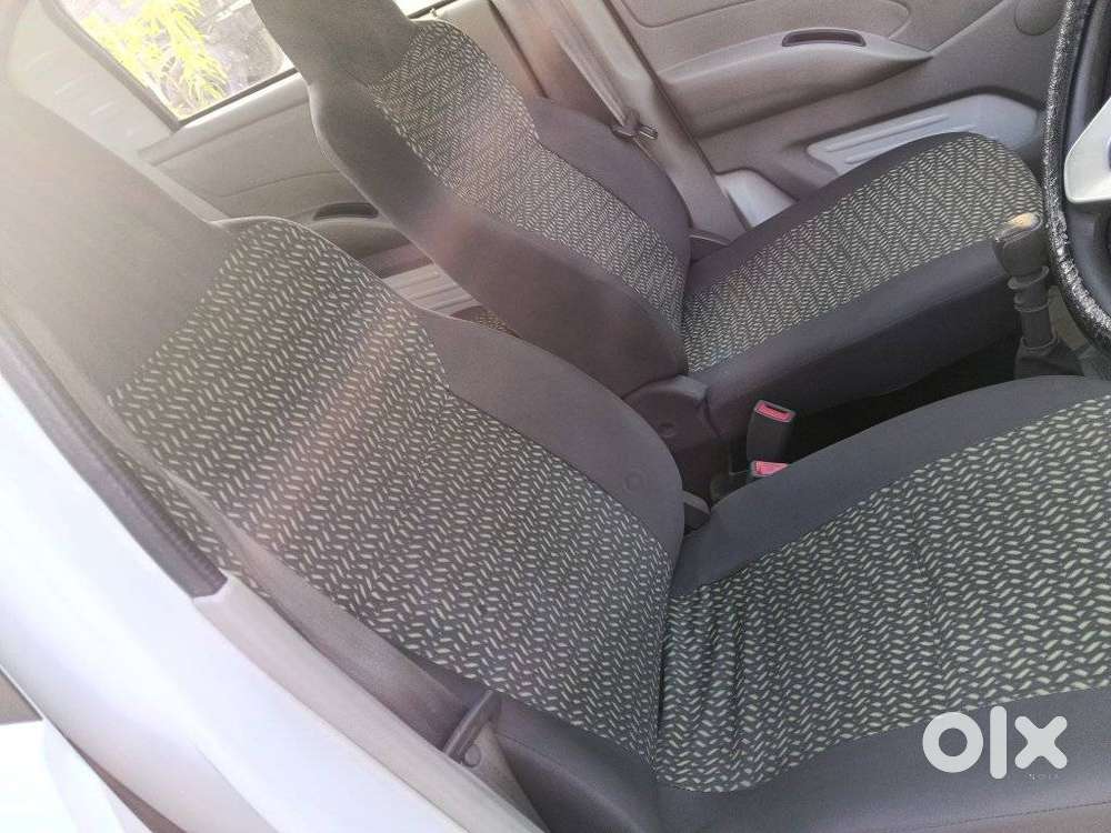 Datsun Redigo T Option, 2016, Petrol