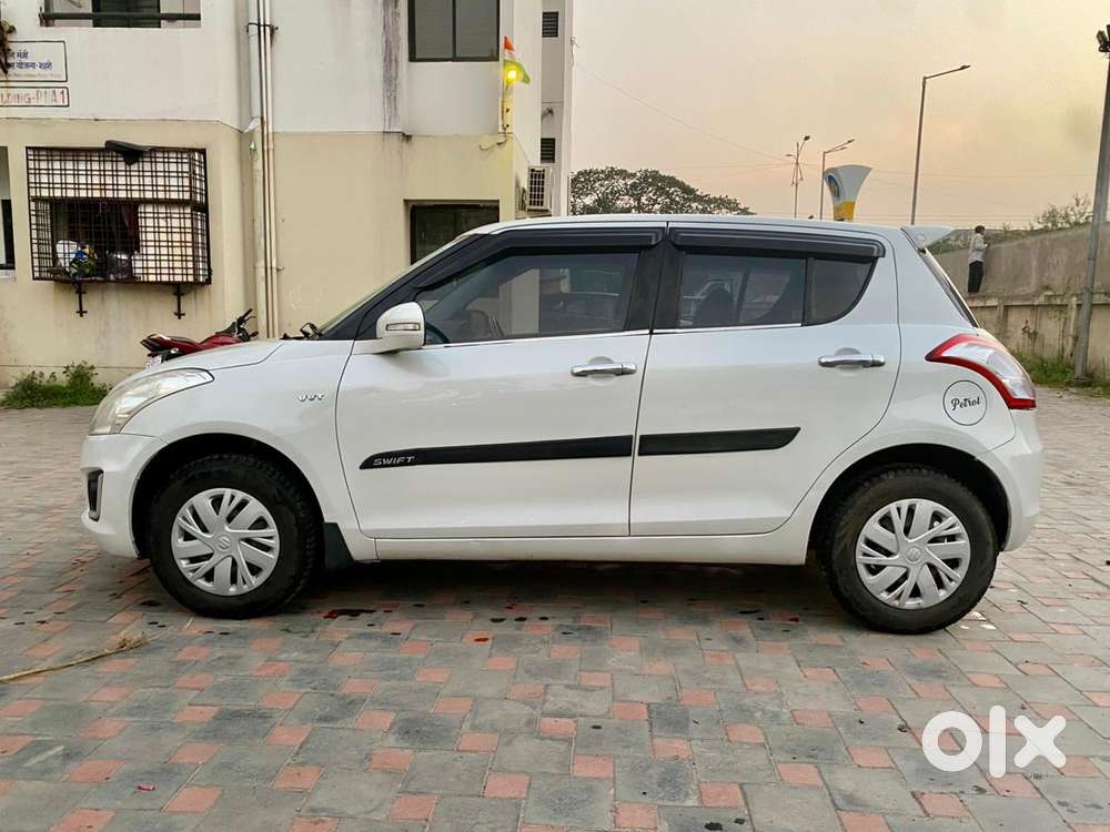 Maruti Suzuki Swift Vxi + Manual, 2015, Petrol