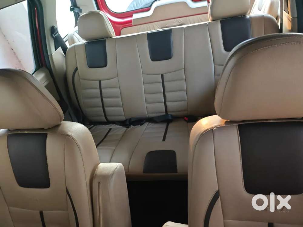 Mahindra Tuv 300 2018