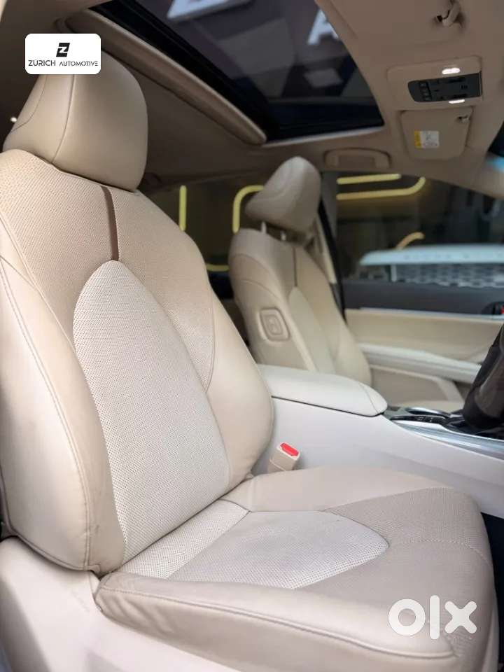 Toyota Camry Hybrid, 2019, Petrol