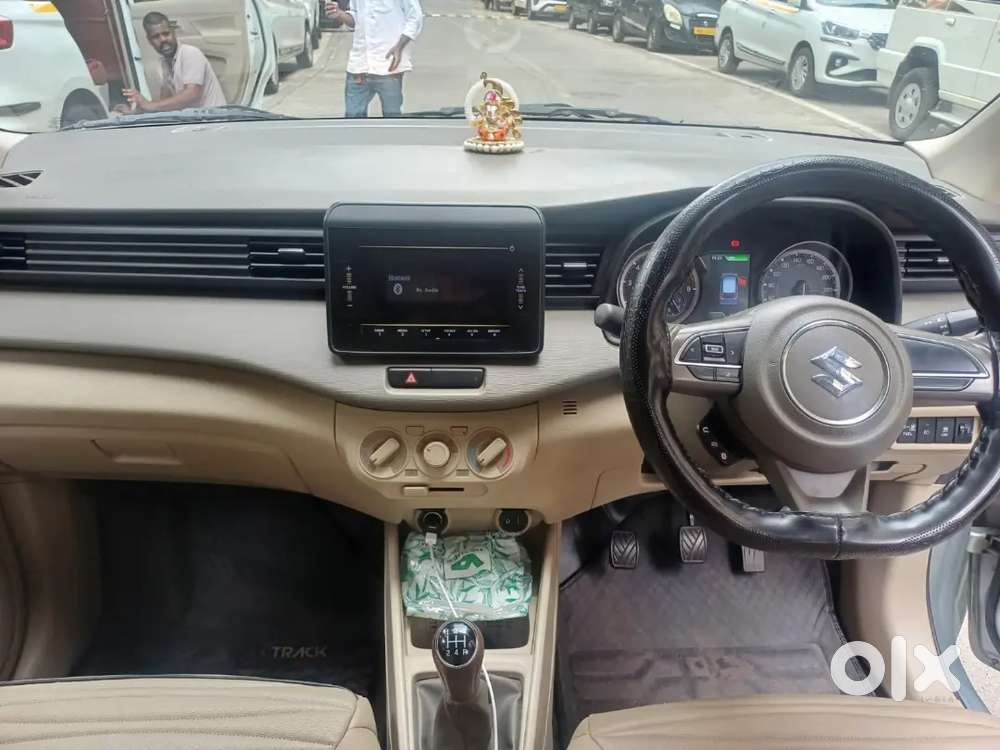 Maruti Suzuki Ertiga Vxi 2025