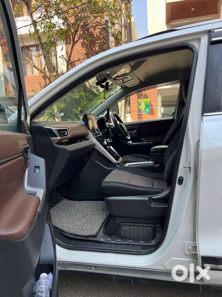 Toyota Innova Hycross 2.0 Vx Hybrid 7 Str, 2023, Petrol