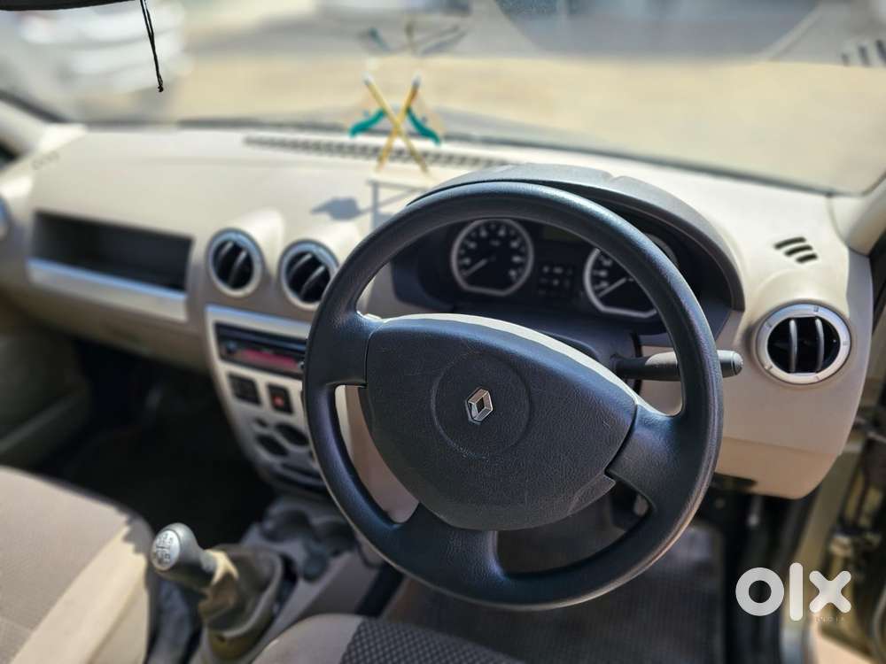 Mahindra Renault Logan Edge 1.4 Glx, 2009, Petrol