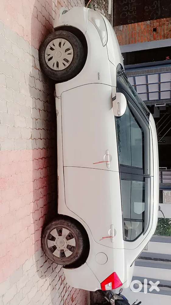 Maruti Suzuki Swift Dzire 2013