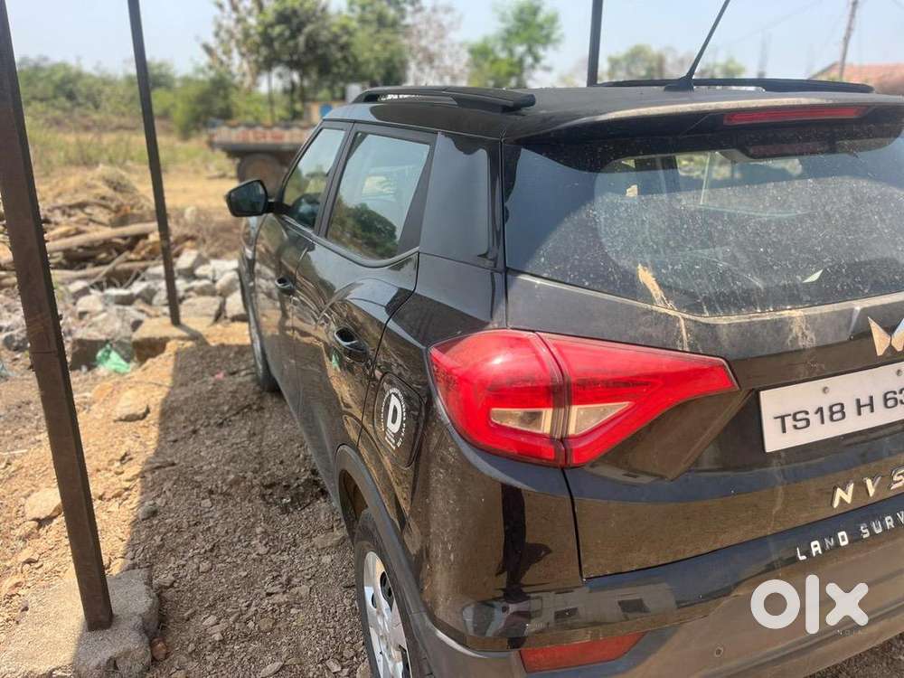 Mahindra Xuv300 2023 Diesel Well Maintained