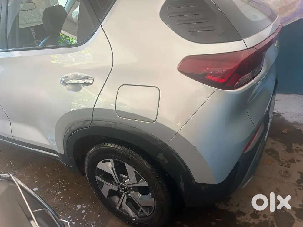 Kia Sonet Htx Diesel Automatic | January 2024
1.5l Diesel | Automatic