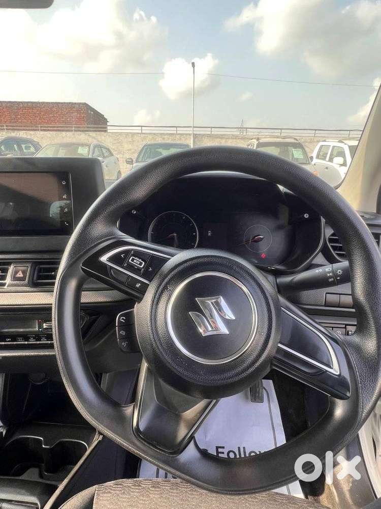 Maruti Suzuki Swift Vxi + Manual, 2025
