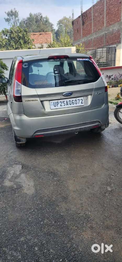 Ford Figo 2012 Cng & Hybrids Petrol 88000 Km Driven