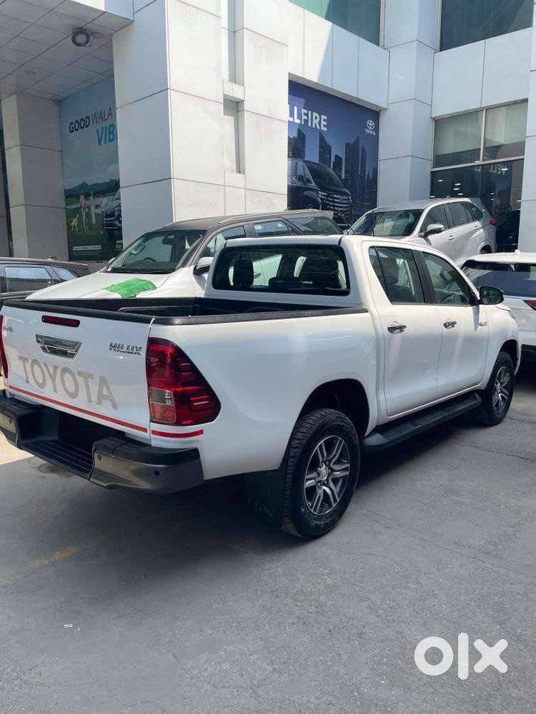 Toyota Hilux 2.8 Std 4x4, 2025, Diesel