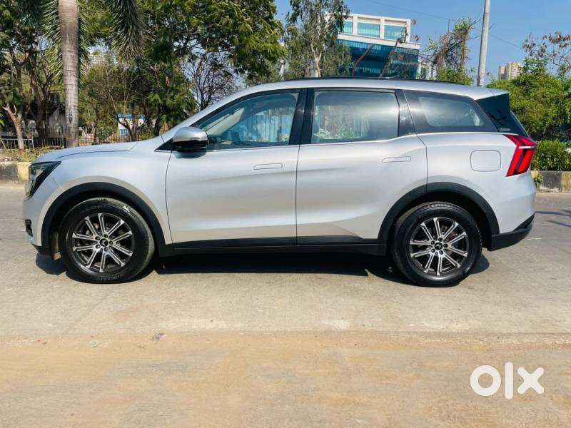 Mahindra Xuv700 2.0 Ax 7 Petrol At Str, 2024, Petrol