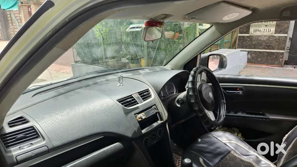Maruti Swift 1.2 Vxi 2011 ( Nov 2011 )well Maintained