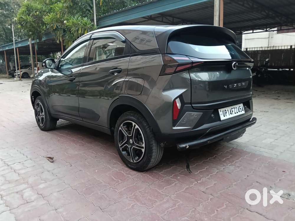 Tata Nexon Smart 1.2 Revotron Petrol 5 Mt, 2024, Cng & Hybrids