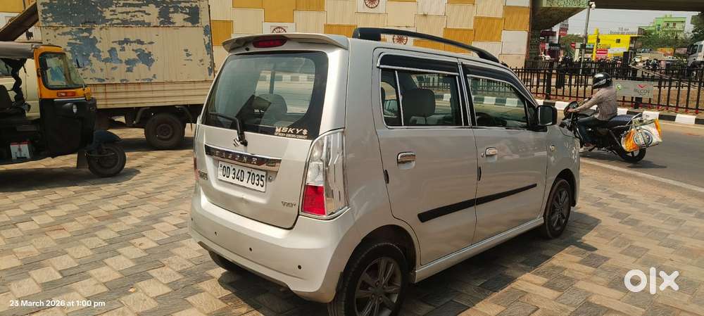 Maruti Suzuki Wagon R Stingray 1.0 Vxi Plus, 2017, Petrol