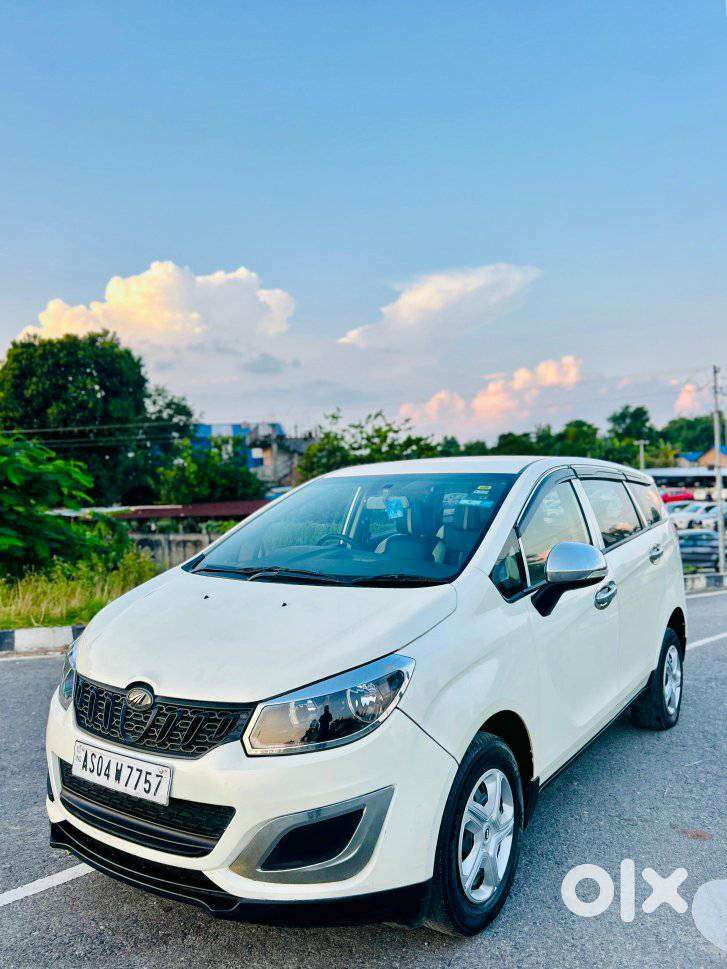 Mahindra Marazzo