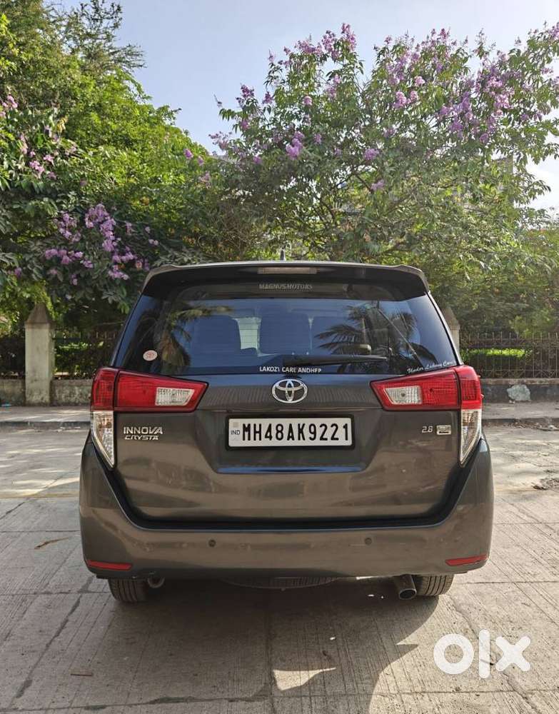 Toyota Innova Crysta 2.8 Zx At 7 Seater, 2017, Diesel