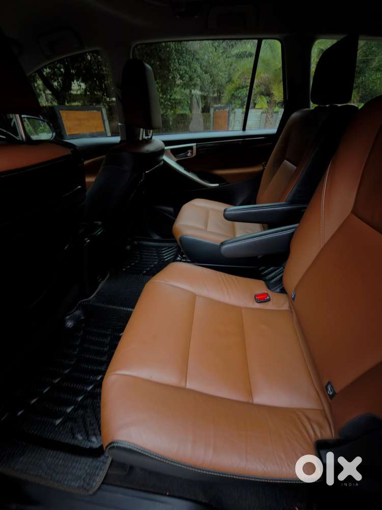 Toyota Innova Crysta 2.8z Automatic, 2017, Diesel