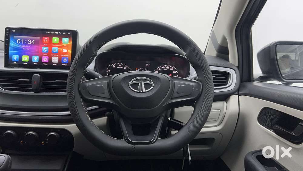 Tata Altroz 1.2 Xe, 2021, Petrol