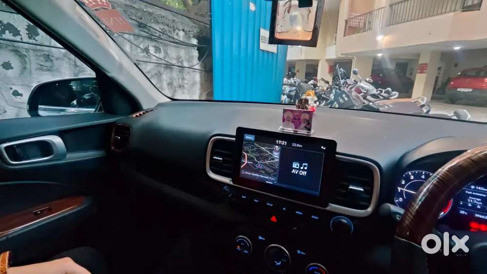 Hyundai Venue Sx Plus Automatic Sunroof Top Model