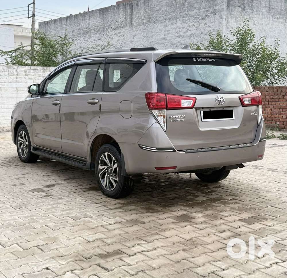 Toyota Innova Crysta 2.4 G Mt 7 Str, 2021, Diesel