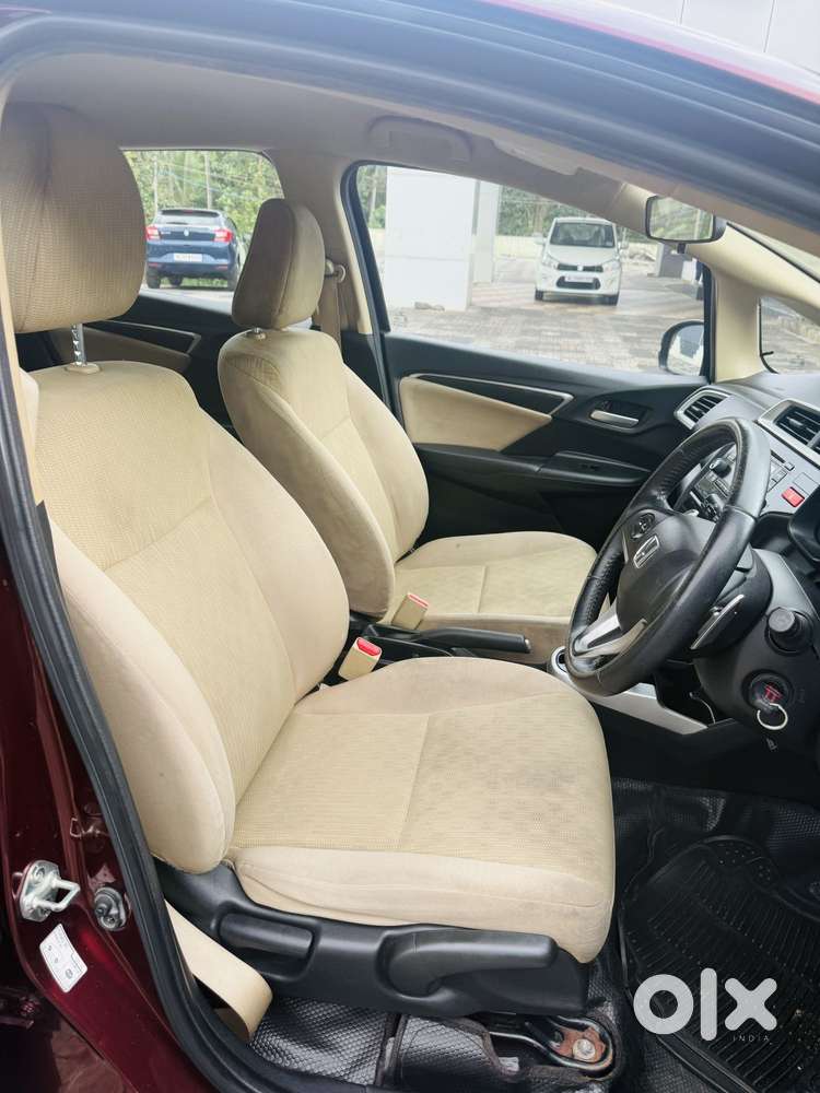 Honda Jazz V Automatic, 2016, Petrol